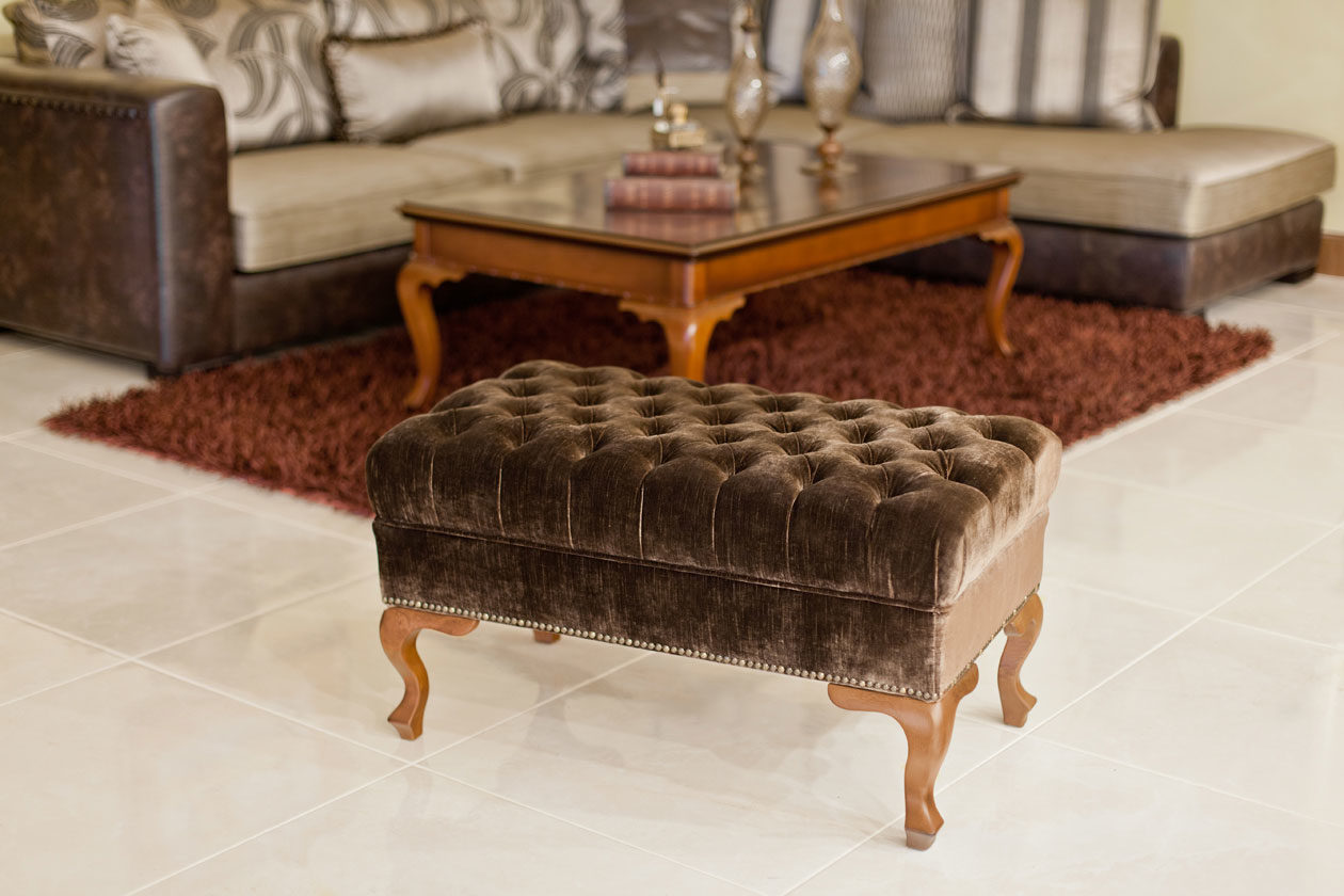 Tufted Long stool